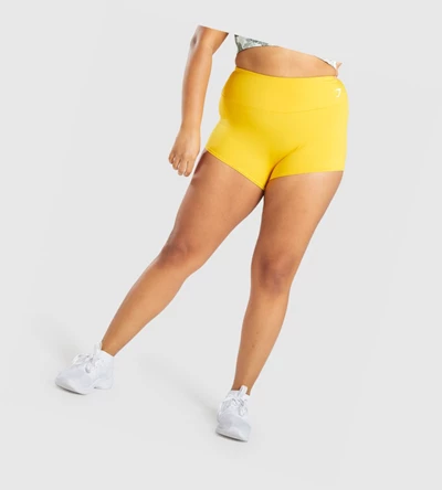 Bermudas Gymshark Entrenamiento Corta Length Mujer Amarillos | CSAVEOD-37