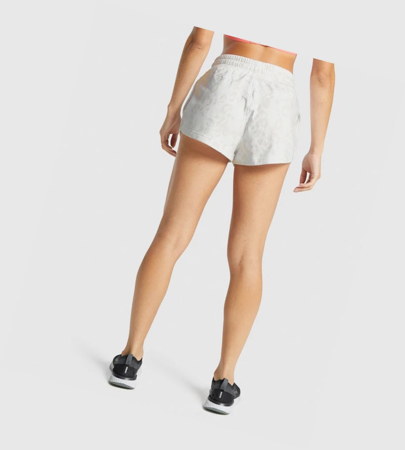 Bermudas Gymshark Animal Estampados Mujer Blancos Creme | QTSGXZD-30