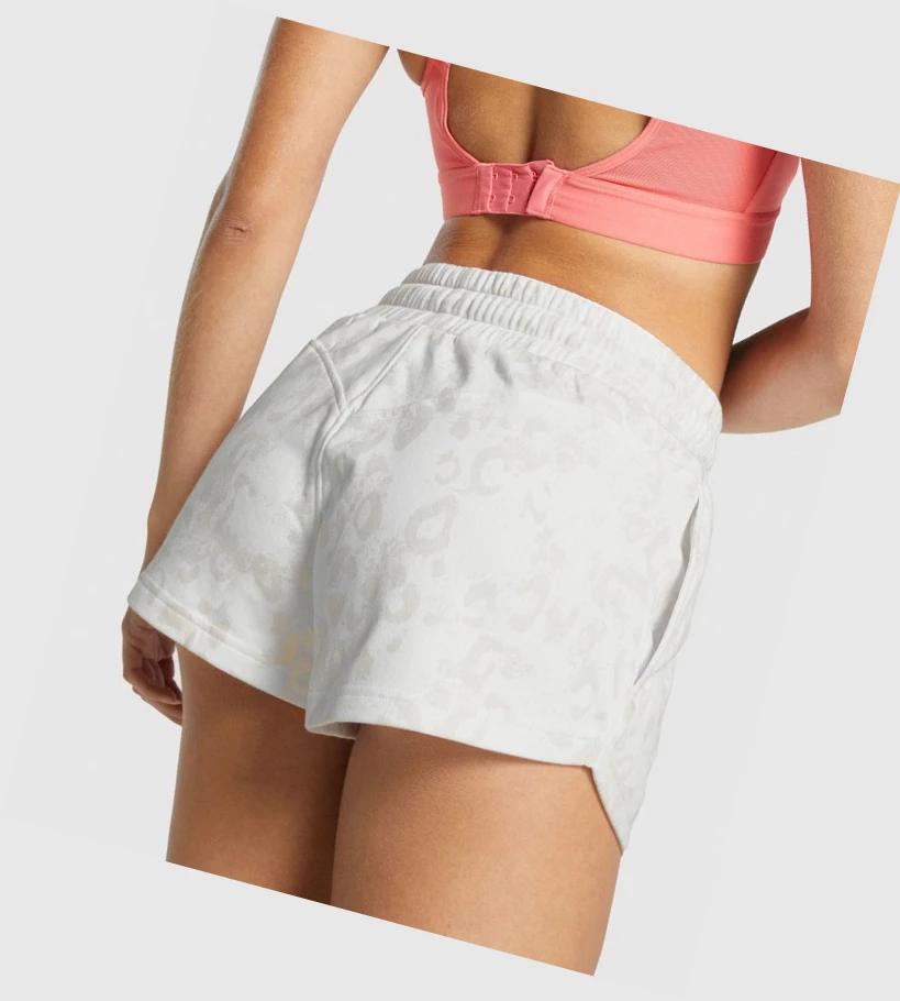 Bermudas Gymshark Animal Estampados Mujer Blancos Creme | QTSGXZD-30