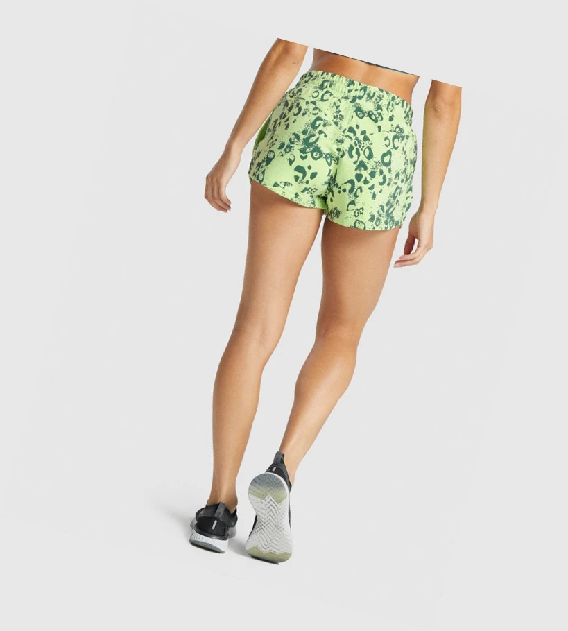 Bermudas Gymshark Animal Estampados Mujer Verdes Claro Verdes Oscuro | SZIYFWJ-54