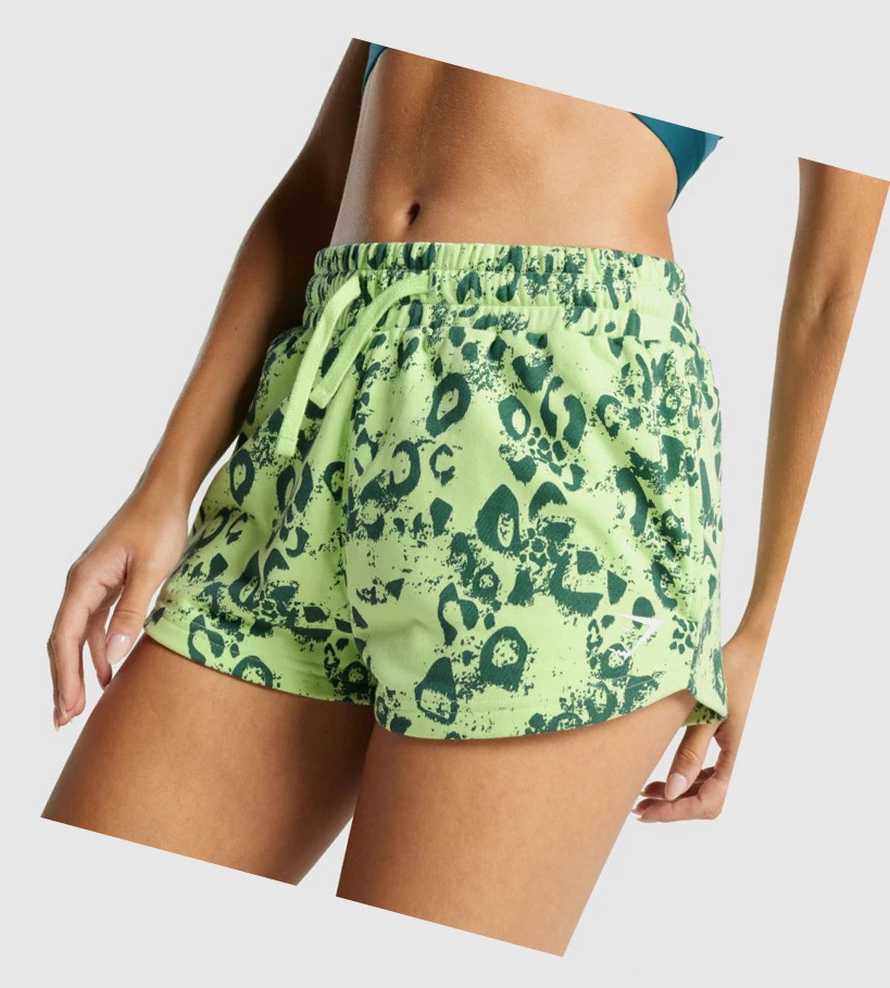 Bermudas Gymshark Animal Estampados Mujer Verdes Claro Verdes Oscuro | SZIYFWJ-54