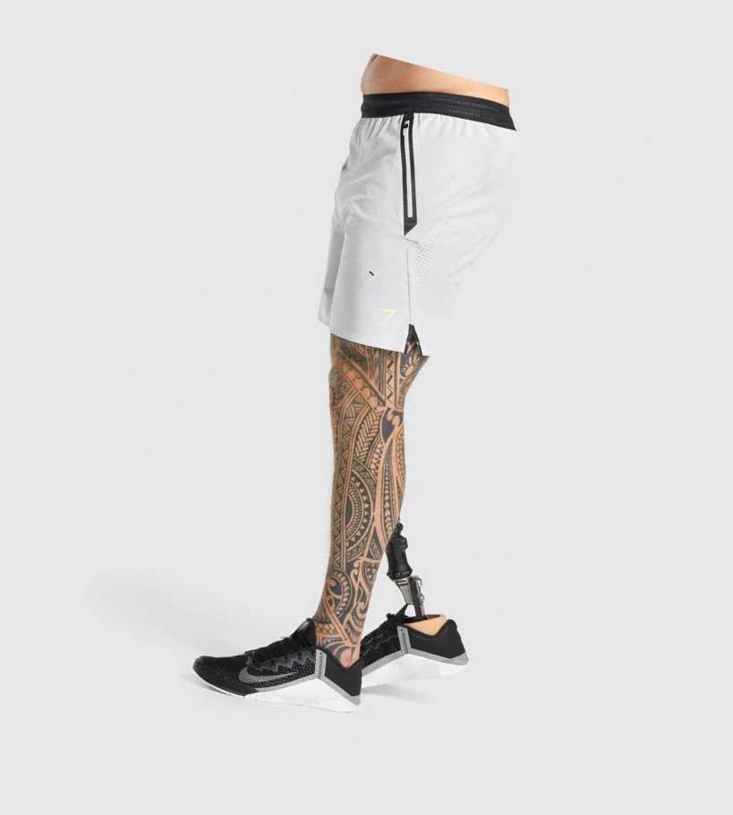 Bermudas Gymshark Apex Perform Hombre Grises Claro | EQUFDVT-03