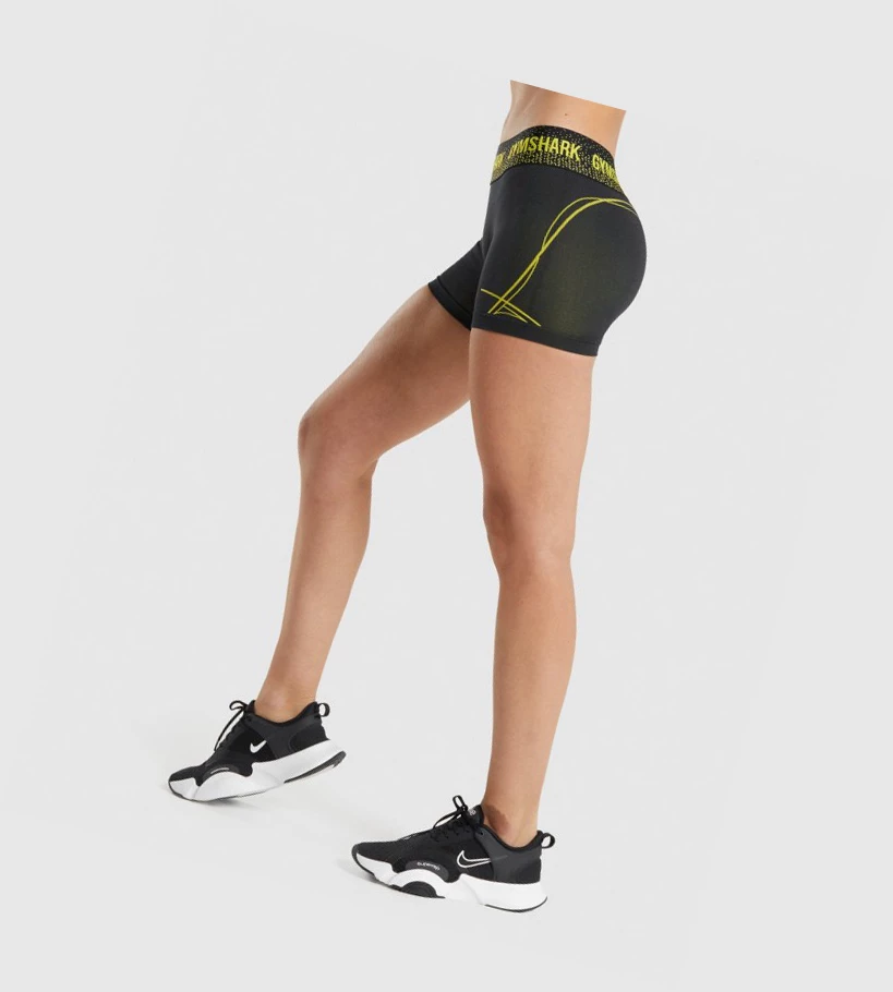 Bermudas Gymshark Apex Seamless Low Rise Mujer Negros Amarillos | HXQOUCR-68