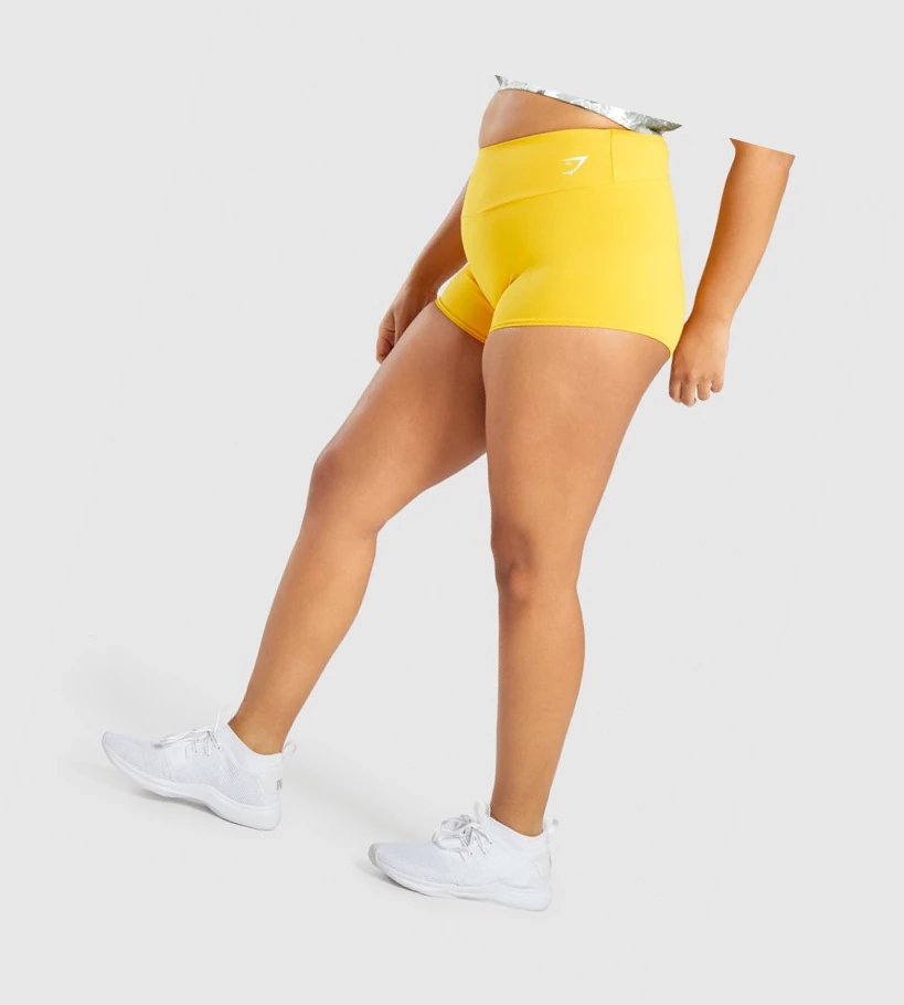 Bermudas Gymshark Entrenamiento Corta Length Mujer Amarillos | CSAVEOD-37