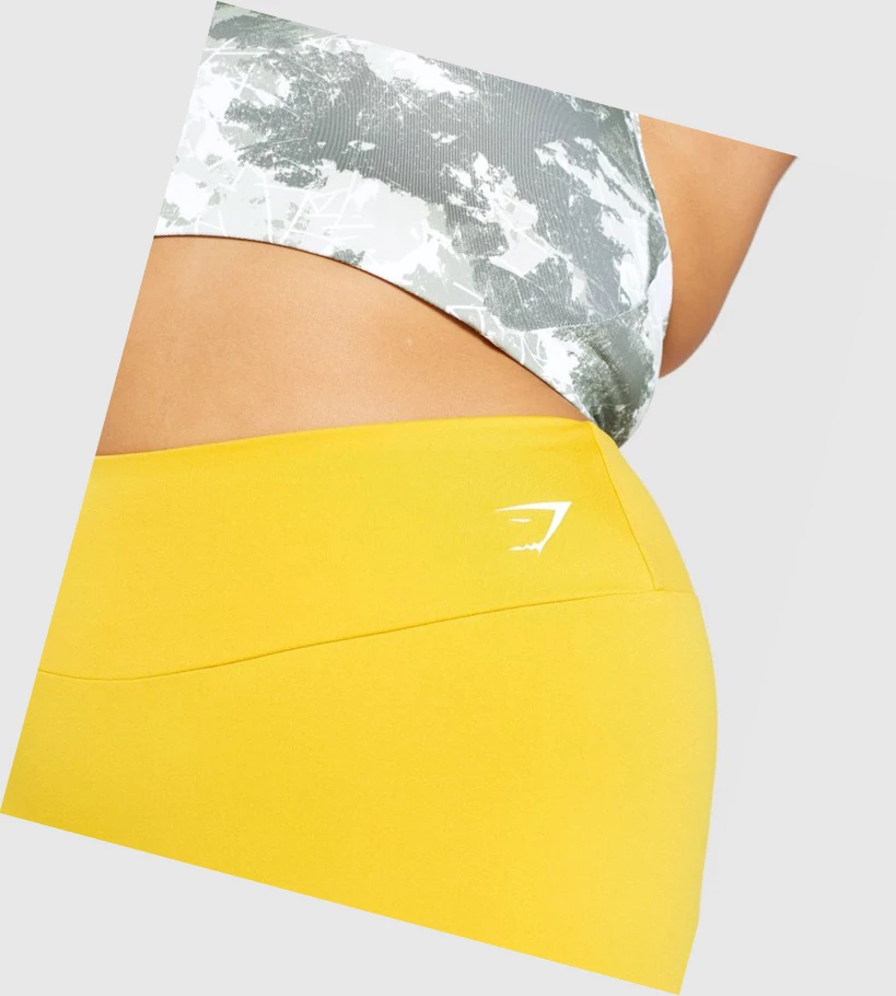 Bermudas Gymshark Entrenamiento Corta Length Mujer Amarillos | CSAVEOD-37