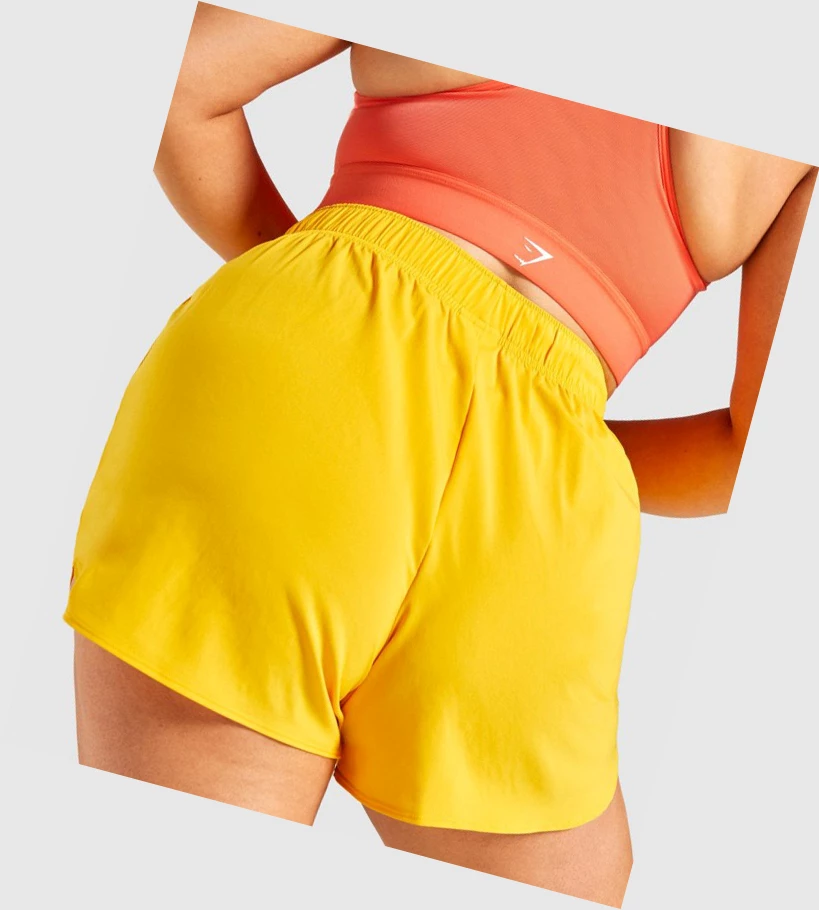 Bermudas Gymshark Essential Loose Entrenamiento Mujer Amarillos | ZHBWNEP-15