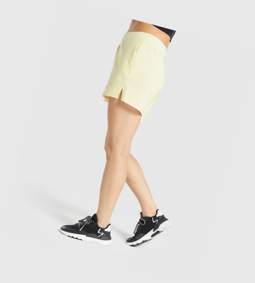 Bermudas Gymshark Pause Loose Mujer Amarillos | TAHUEDY-25