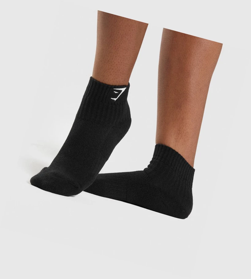 Calcetines Gymshark Sharkhead Embroidered Quarter 2pk Hombre Negros | THVNUXE-47